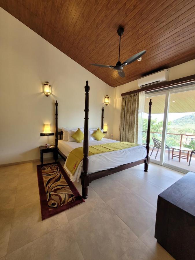 Mastiff Grand La Villae Lonavla Exterior foto