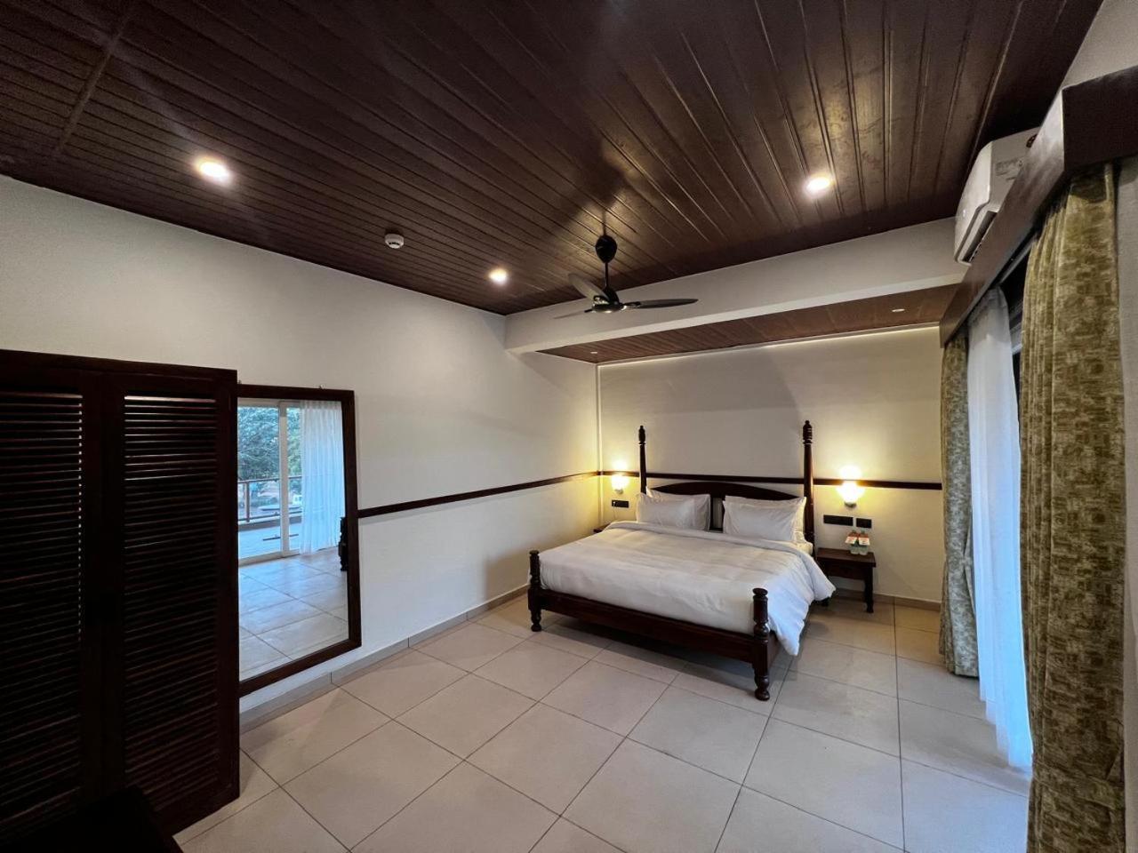 Mastiff Grand La Villae Lonavla Exterior foto